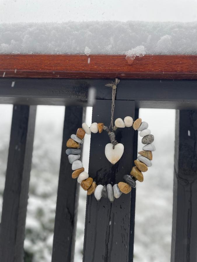 'Love' Hanmer Couples Retreat Limited Ханмер Спрингс Екстериор снимка